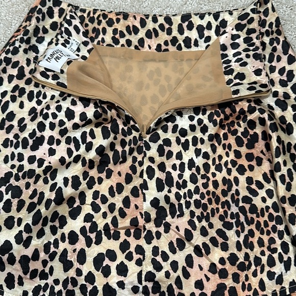 Cutest little skirt from Princess Polly Sz. 4 - Picture 9 of 11